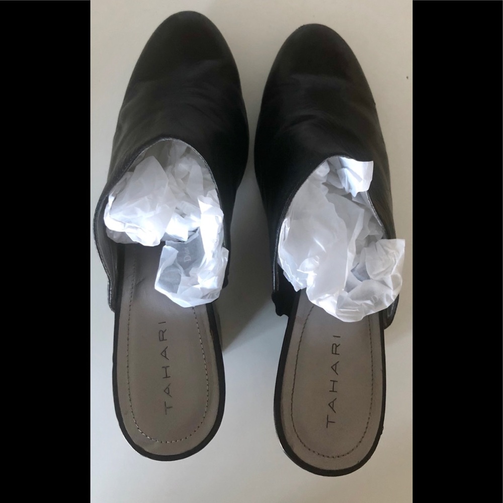 Tahari Black Leather platform mules- 9M